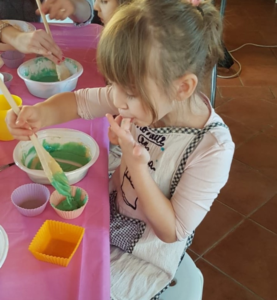 LABORATORIO DI CUCINA PER BAMBINI ASSAGGIO CREMA